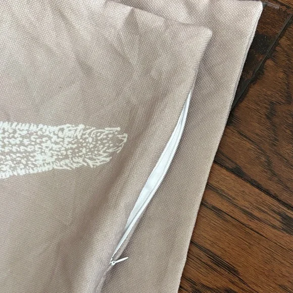 Starfish Print Beige Pillow Cover - Picture 2 of 2